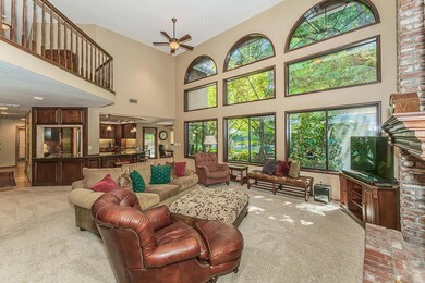 843 E Country View Cir, Fresno, CA 93730 - photo 2