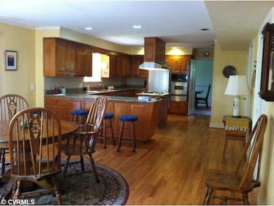 208 Sleepy Hollow Rd, Henrico, VA 23229 - photo 6