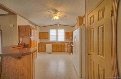 272 Knox Farm Rd unit 8, Statesville, NC 28677 - photo 7