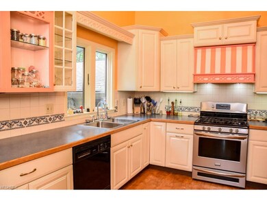 1390 Trails End Dr, New Franklin, OH 44216 - photo 4