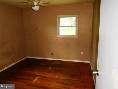 5709 Westgate Rd, Lanham, MD 20706 - photo 5