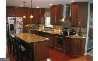 13238 Stone Heather Dr, Herndon, VA 20171 - photo 3