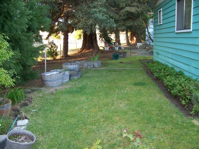 923 Pine Dr, Enumclaw, WA 98022 - photo 7