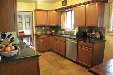 4217 Aurora Ave, Des Moines, IA 50310 - photo 2