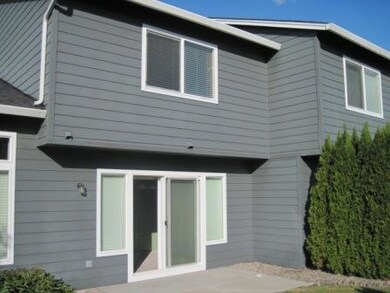 2535 Mistletoe Ct, Central Point, OR 97502 - photo 2