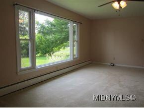 Spacious livingroom