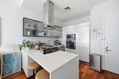 162 N 12th St unit 4C, New York City, NY 11249 - photo 2