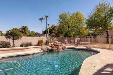 2237 S Las Palmas Cir, Mesa, AZ 85202 - photo 7