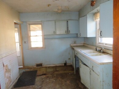 2100 W Monroe St, Waukegan, IL 60085 - photo 6