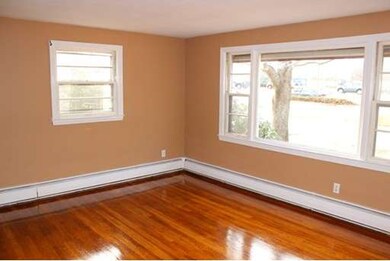 8 Bond St, Spencer, MA 01562 - photo 3