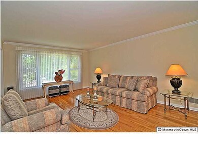 4 Colleen Ct, Manalapan, NJ 07726 - photo 3