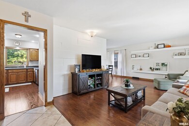 2307 35th Ave, Rock Island, IL 61201 - photo 4