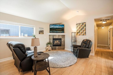 06-3223 Northeast Spring Creek Place-5