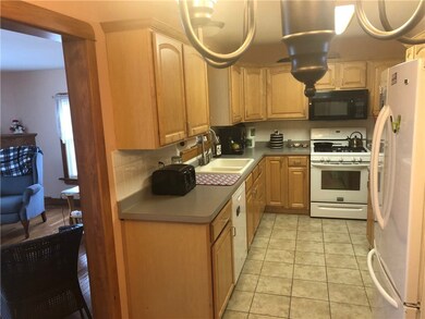 3240 W 32nd St, Erie, PA 16506 - photo 4