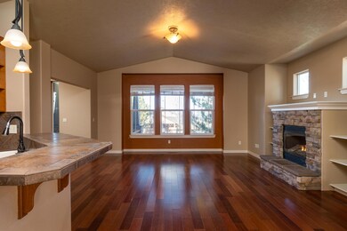 4256 SW Rhyolite Place, Redmond, OR 97756 - photo 3