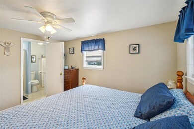 35138 Dale Ave, Zephyrhills, FL 33541 - photo 6