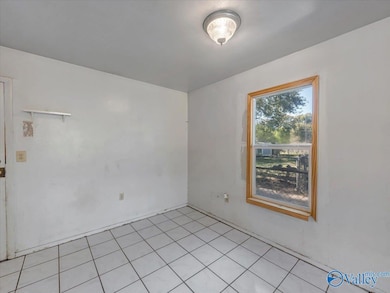 1704 Wakefield Dr NE, Huntsville, AL 35811 - photo 6