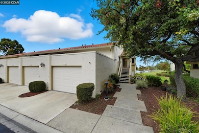 8366 Riesling Way, San Jose, CA 95135 - photo 4