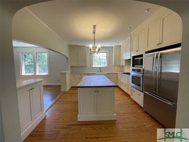 743 E 41st St, Savannah, GA 31401 - photo 2