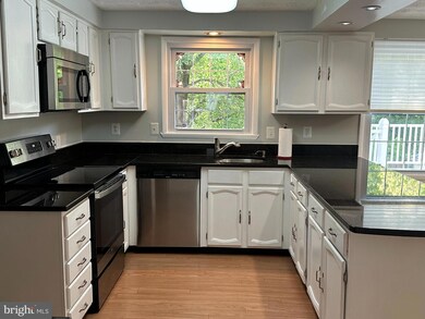 9114 Briarchip St, Laurel, MD 20708 - photo 4