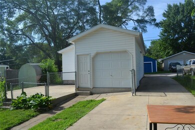 1251 16th Ave SW, Cedar Rapids, IA 52404 - photo 5