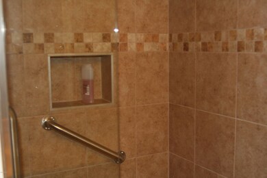 DETAILED SHOWER