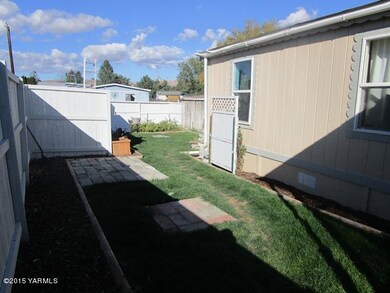 1790 Selah Loop Rd unit 94, Selah, WA 98942 - photo 3