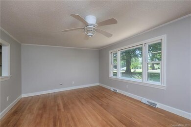 155 Clements Rd, Statesville, NC 28677 - photo 5