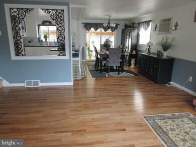 1126 Pinegrove Ave, Lansdale, PA 19446 - photo 4