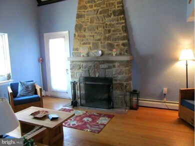 233 Ridgeway Rd, Catonsville, MD 21228 - photo 3