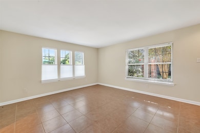 515 Tallowood Rd unit 9, Houston, TX 77024 - photo 5