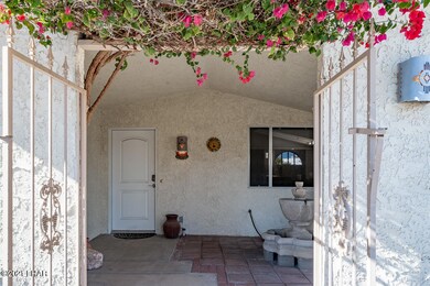 MICHELLE_2521DaytonaAve-4