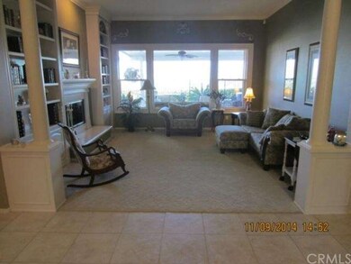 Formal Living Room w/Boxed VIEW Windows, Double-Si
