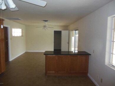 2519 W Orchid Lane
