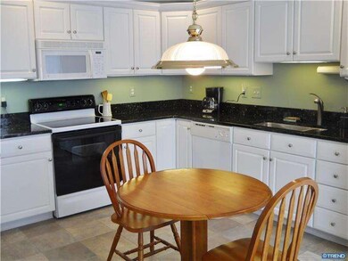 202 W Red Lion Dr, Bear, DE 19701 - photo 4