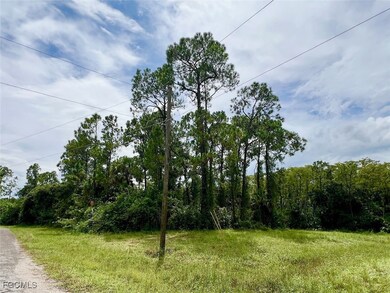 8027 Life Cir, Port Labelle, FL 33935 - photo 3