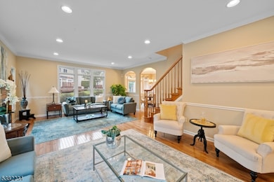 26 Chestnut Ct, Cedar Grove, NJ 07009 - photo 3