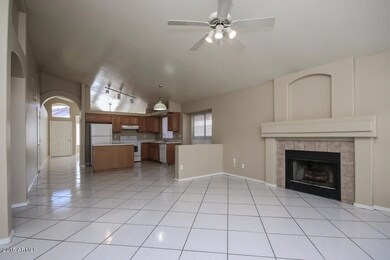 003-Living_Room-2228084-small