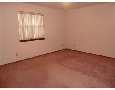 1011 W Linden St, Rogers, AR 72756 - photo 5