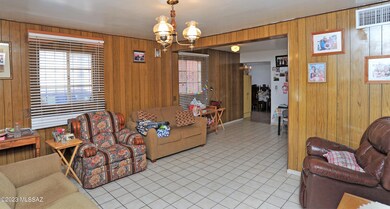 Entrance/ Living Area