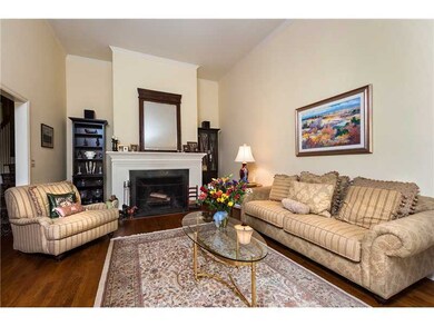 9 Daffodil Ln, Cos Cob, CT 06807 - photo 5