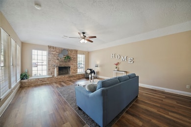 1803 Alta Vista Dr, Alvin, TX 77511 - photo 4