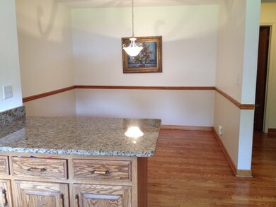 150 E Thompson Dr, Wheaton, IL 60189 - photo 7