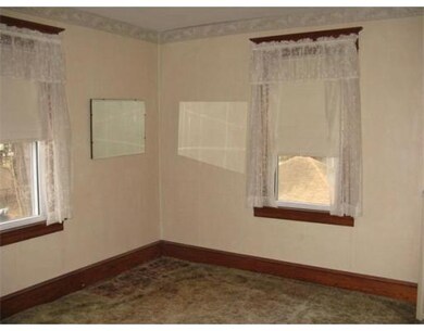 14 Van Horn St, Chicopee, MA 01013 - photo 5