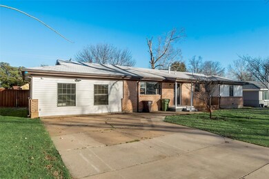 852 Dora St, Bedford, TX 76022 - photo 2