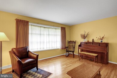 329 W 38th St, Reading, PA 19606 - photo 6