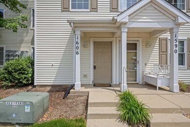 1606 Mcclure Rd unit 99, Aurora, IL 60505 - photo 2