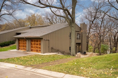 8996 Neill Lake Rd unit 40, Eden Prairie, MN 55347 - photo 2