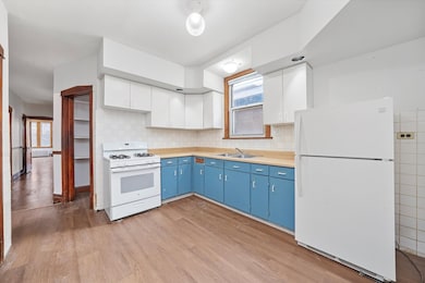 2103 Highland Ave unit 2, Berwyn, IL 60402 - photo 6