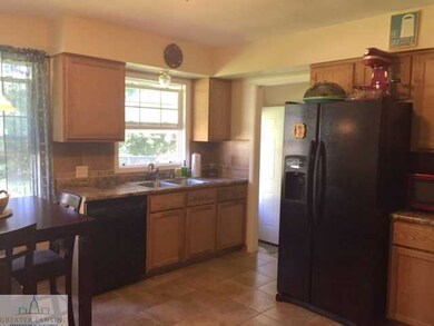 535 W Rouse St, Lansing, MI 48910 - photo 3